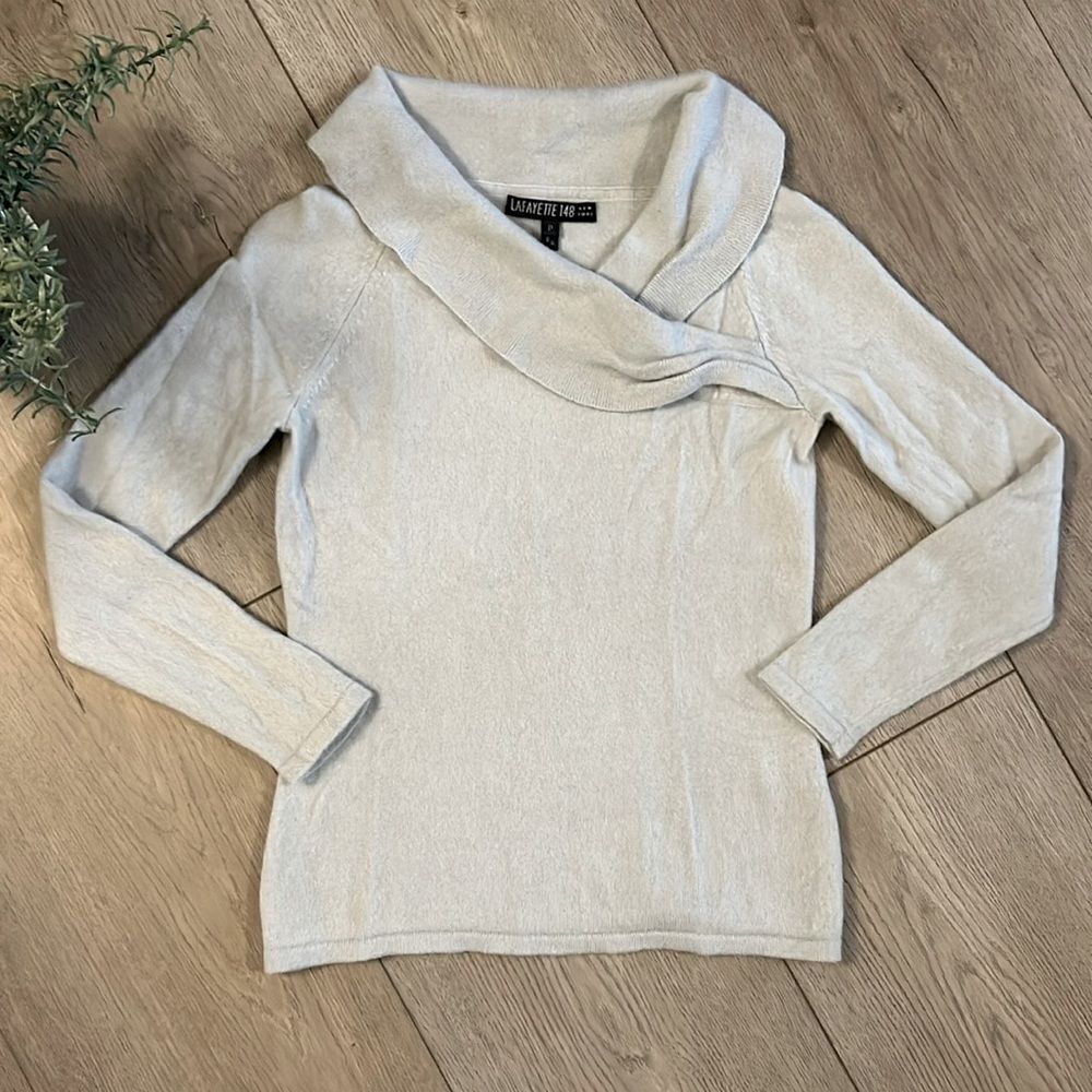 100% CASHMERE SWEATER FROM LAFAYETTE 148 PALE BLUE/LIGHT GRAY SIZE XS PETITE